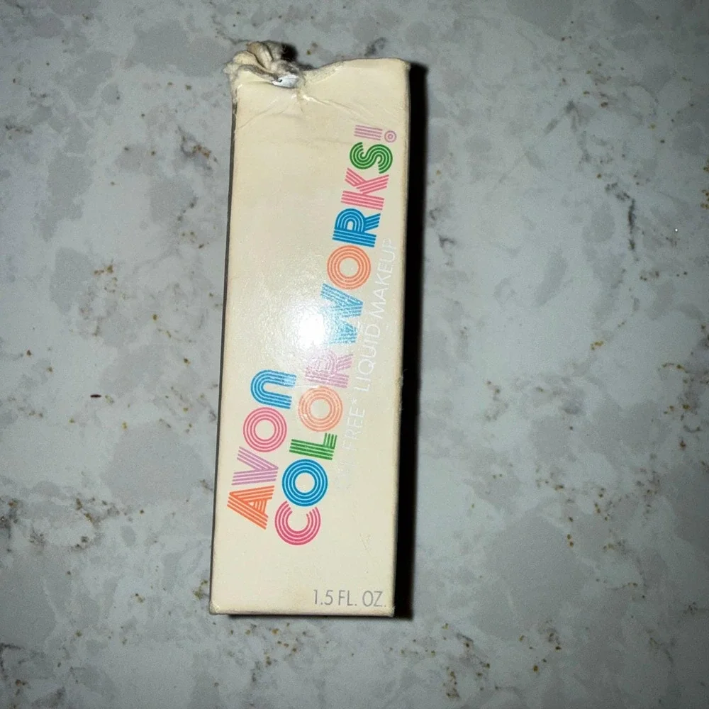 Vintage Avon Colorworks Oil Free Liquid Makeup Fresh Color Fair 1.5 oz Glass Box